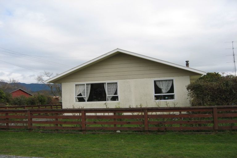 Photo of property in 77 Rototai Road, Takaka, 7110