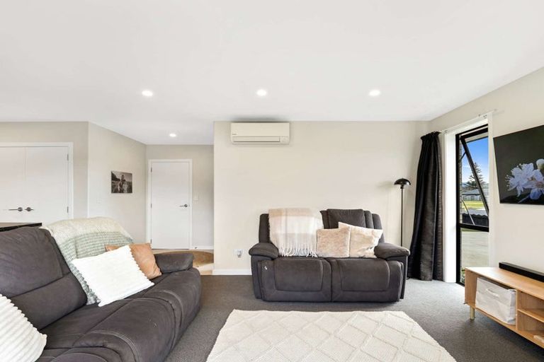 Photo of property in 24 Tiwhatiwha Crescent, Kawerau, 3127