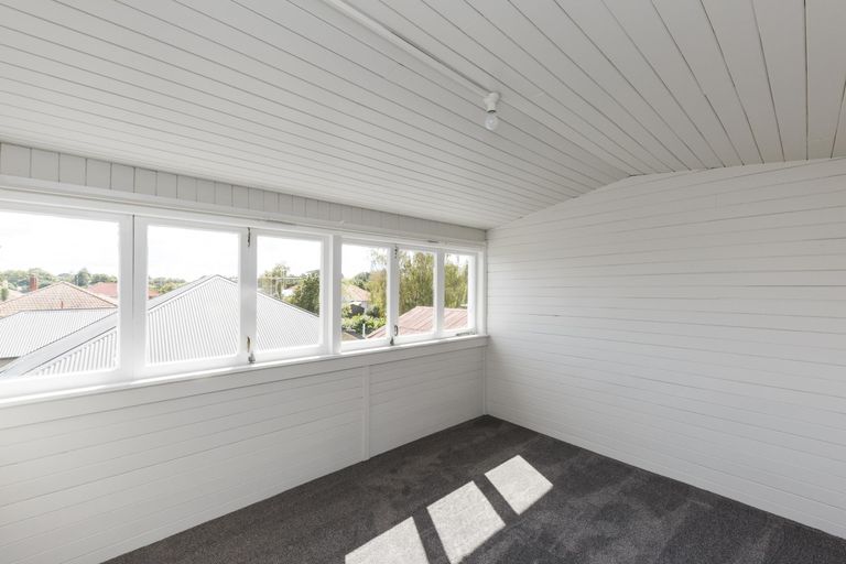 Photo of property in 53 Limbrick Street, Terrace End, Palmerston North, 4410