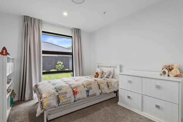 Photo of property in 22 Dray Place, Halswell, Christchurch, 8025