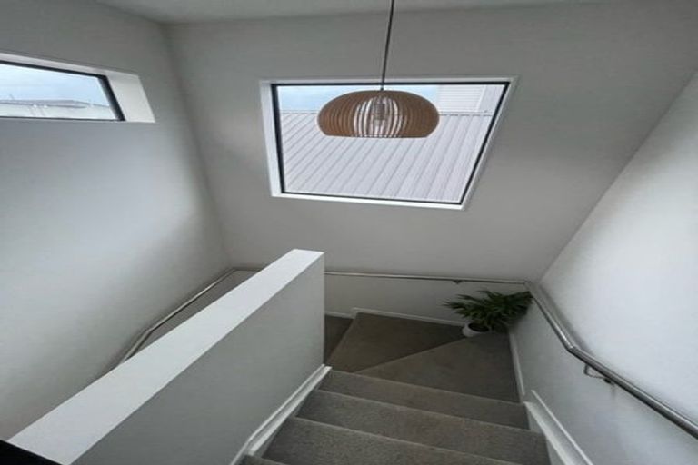 Photo of property in 10 John Burn Road, Takanini, 2110