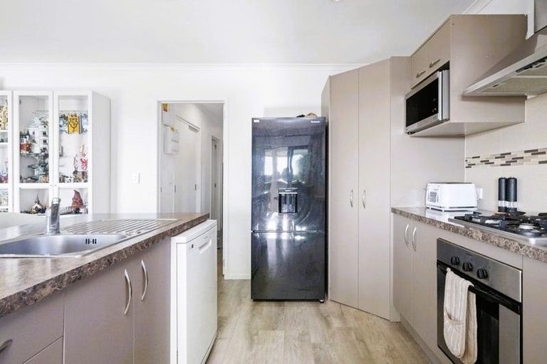 Photo of property in 8a Prospect Terrace, Pukekohe, 2120