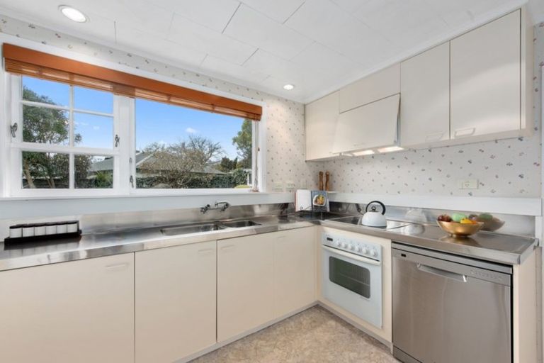 Photo of property in 13a Barton Road, Heretaunga, Upper Hutt, 5018