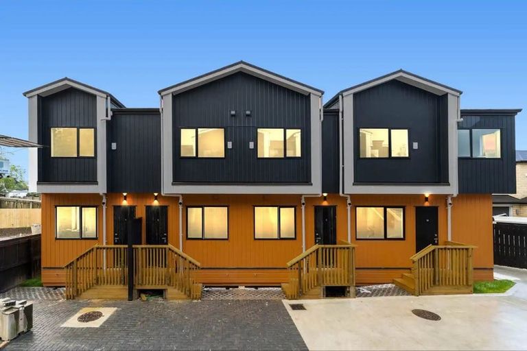 Photo of property in 2/46 Jillian Drive, Ranui, Auckland, 0612