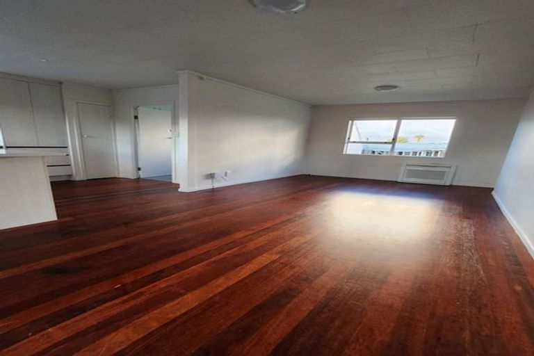 Photo of property in 34 Puriri Road, Whenuapai, Auckland, 0618