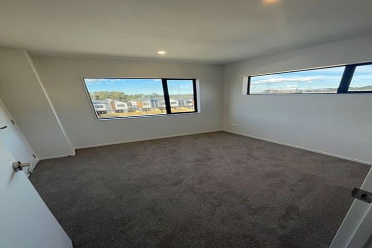 Photo of property in 5/36 Westgate Drive, Westgate, Auckland, 0614