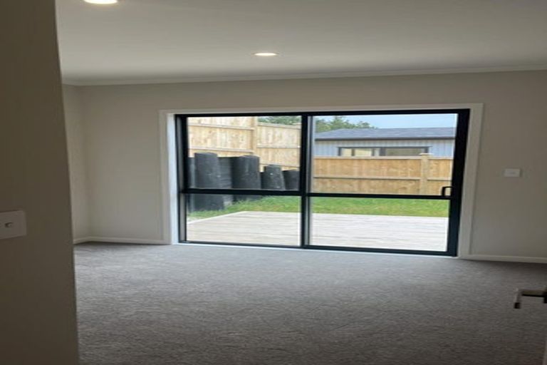 Photo of property in 2 Bendridge Street, Flat Bush, Auckland, 2019