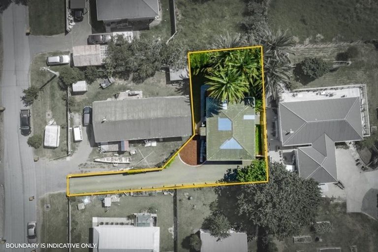 Photo of property in 4 Mary Keane Lane, Parakai, 0830