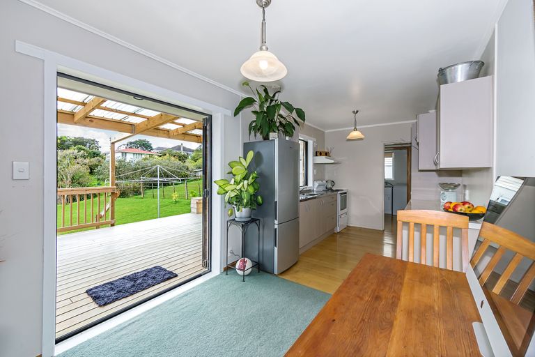 Photo of property in 11 Walton Avenue, Warkworth, 0910