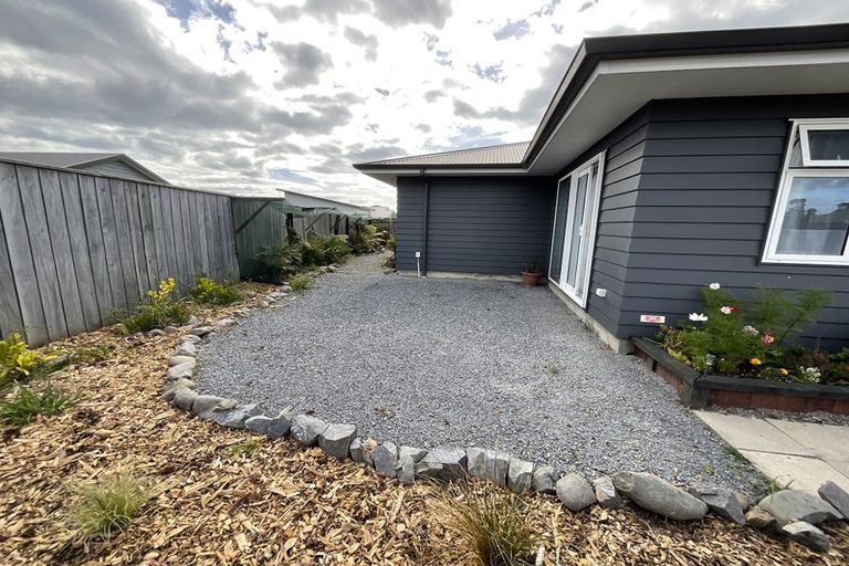 Photo of property in 11 Te Wiremu Lane, Otaki, 5512