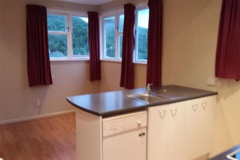 Photo of property in 19 Mahinawa Street, Takapuwahia, Porirua, 5022