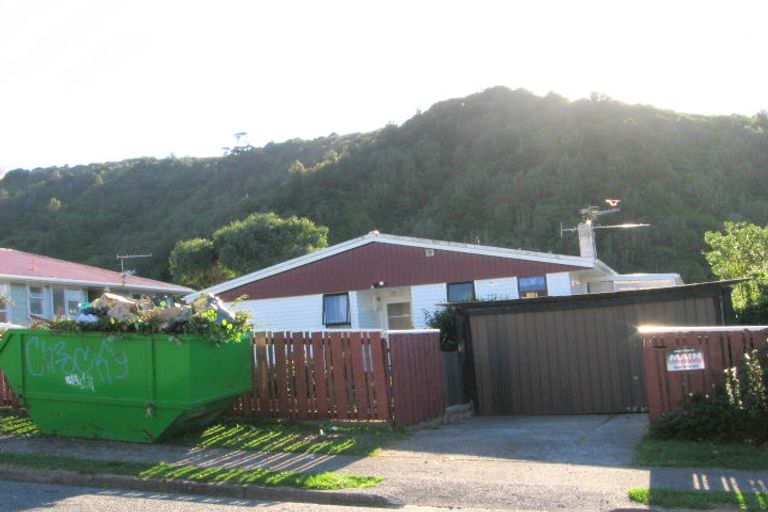 Photo of property in 10 Mahinawa Street, Takapuwahia, Porirua, 5022