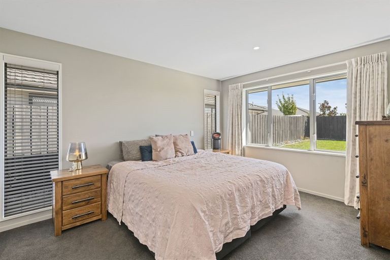 Photo of property in 21 Shale Court, Rolleston, 7614