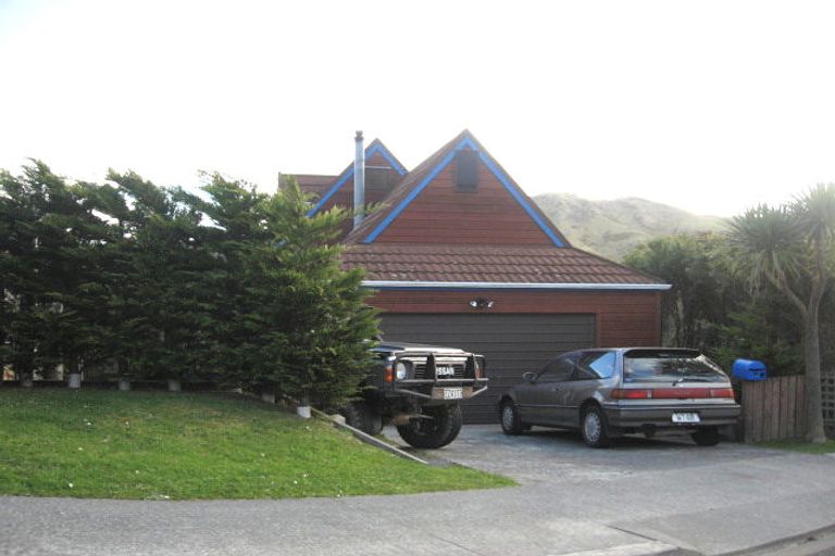 Photo of property in 11 Kapil Grove, Khandallah, Wellington, 6035