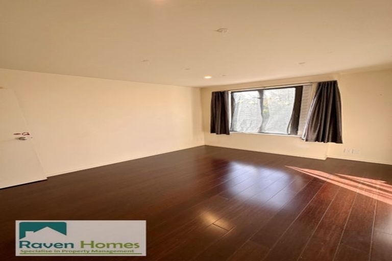 Photo of property in 9/11 The Avenue, Albany, Auckland, 0632