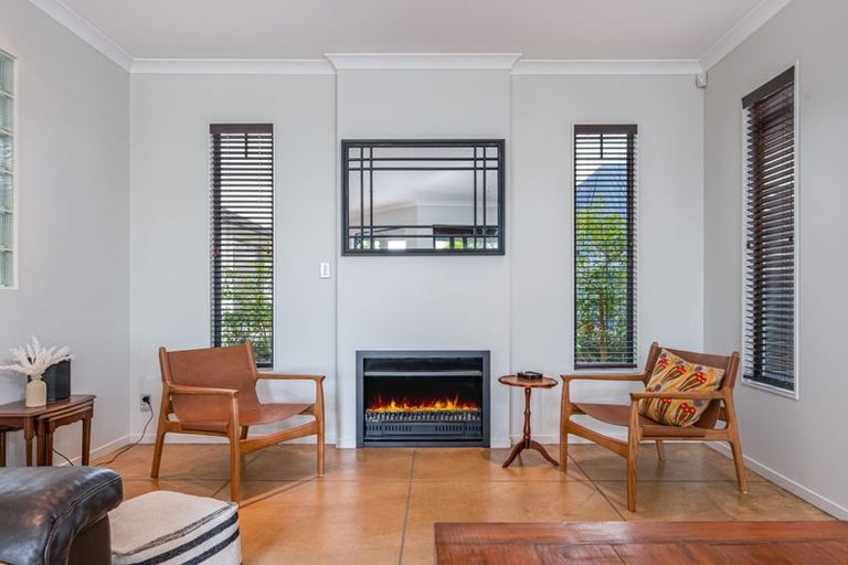 Photo of property in 19 Highfields Terrace, Henderson, Auckland, 0612