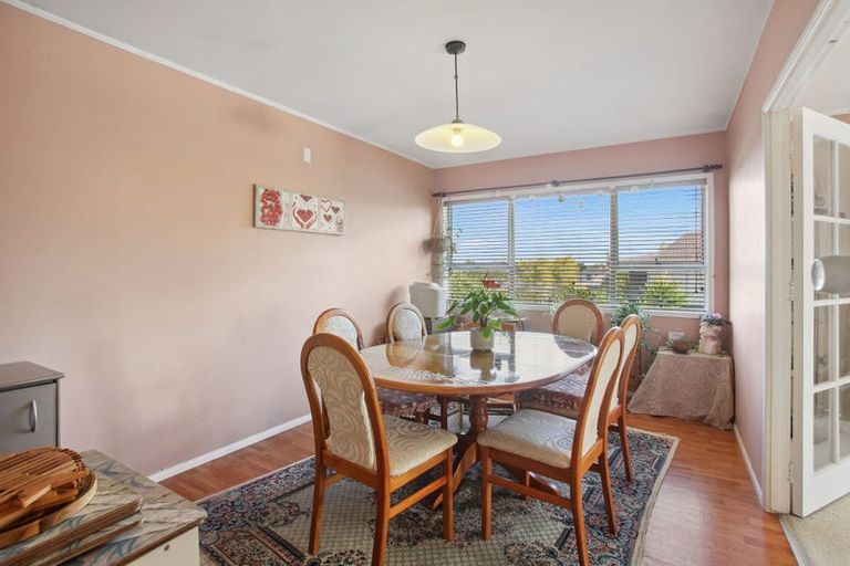 Photo of property in 45 Pigeon Mountain Road, Half Moon Bay, Auckland, 2012