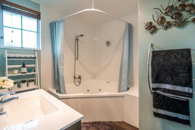 Photo of property in 34 Manawa Avenue, Raumati Beach, Paraparaumu, 5032