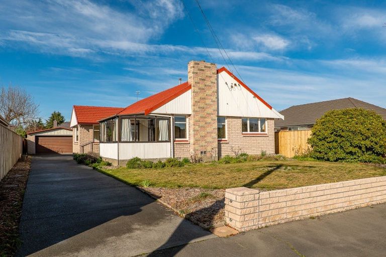 Photo of property in 43 Springbank Street, Bryndwr, Christchurch, 8053