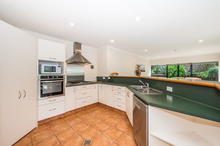 Photo of property in 18 Lorna Irene Drive, Raumati South, Paraparaumu, 5032