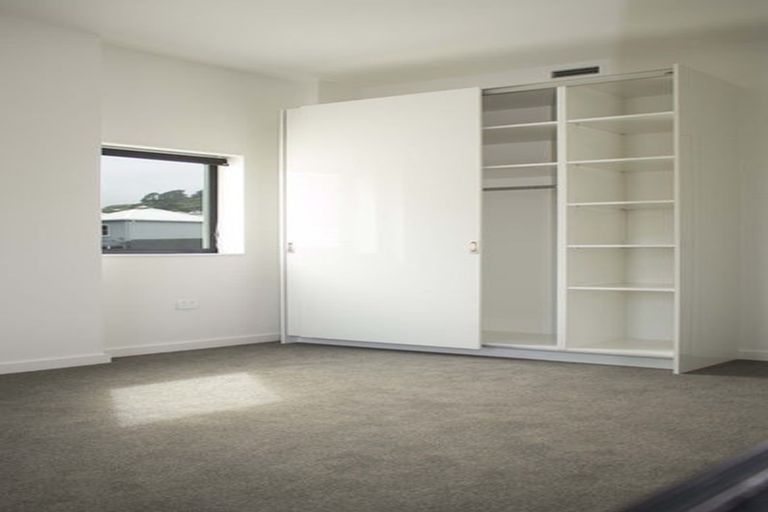 Photo of property in 4/16 Home Street, Mount Victoria, Wellington, 6011