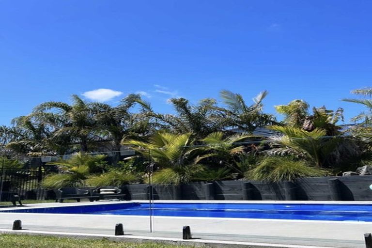 Photo of property in 14 Will Street, Huapai, Kumeu, 0810