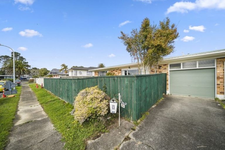 Photo of property in 2/1 Susanne Place, Pakuranga, Auckland, 2010