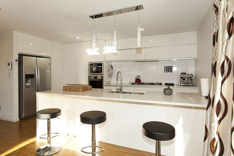 Photo of property in 3 Tuangi Street, Long Bay, Auckland, 0630