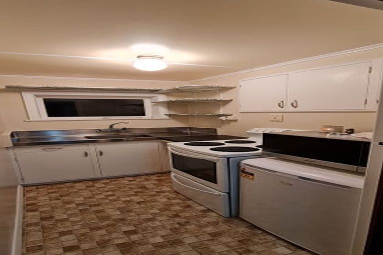 Photo of property in 63 Norton Park Avenue, Fairfield, Lower Hutt, 5011