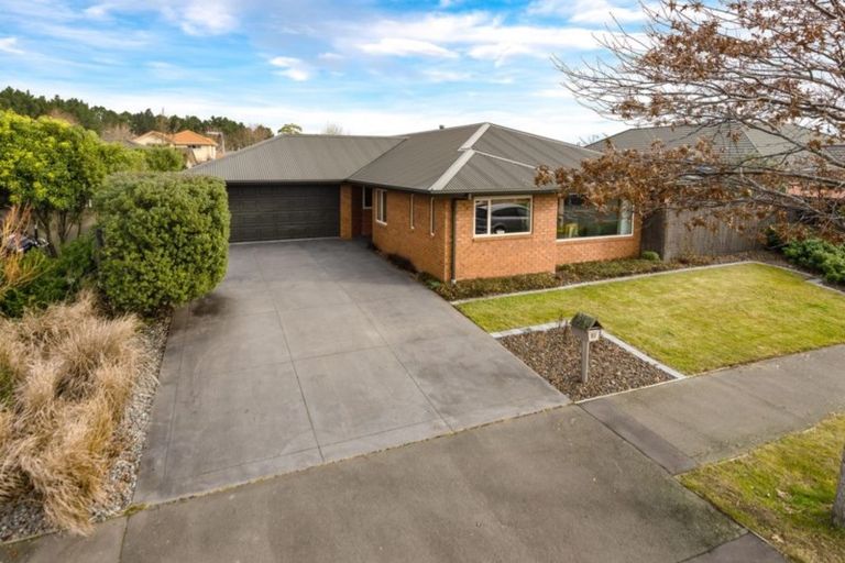 Photo of property in 51 Putake Drive, Parklands, Christchurch, 8083