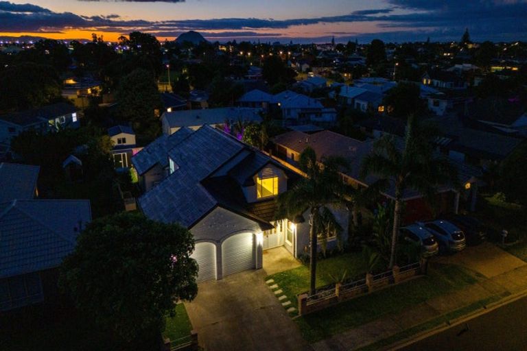 Photo of property in 24 Fahey Avenue, Mount Maunganui, 3116