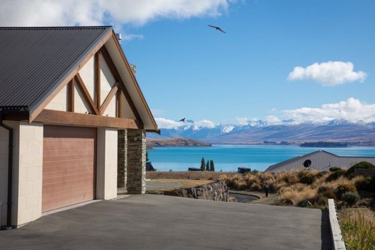 Photo of property in 2 Walter Black Place, Lake Tekapo, 7999