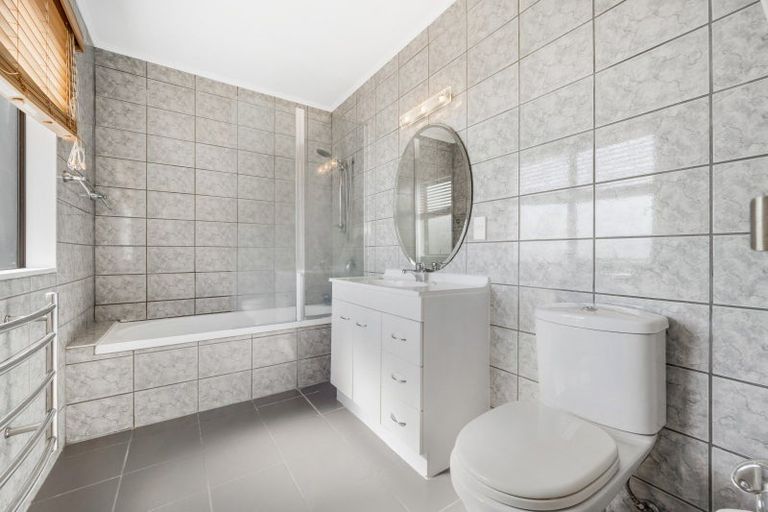 Photo of property in 169 Gills Road, Half Moon Bay, Auckland, 2014