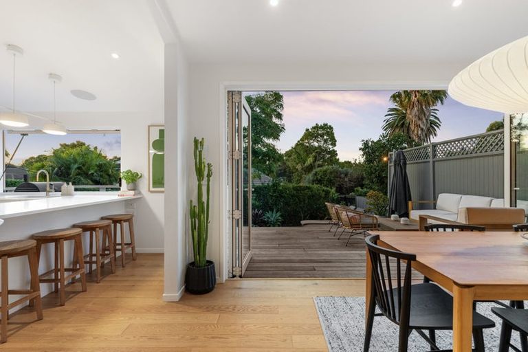 Photo of property in 15 Albert Road, Devonport, Auckland, 0624