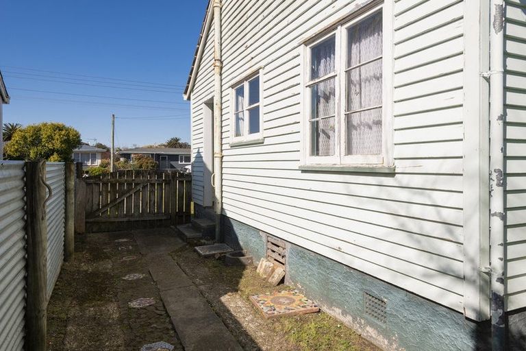 Photo of property in 8 De Lautour Road, Kaiti, Gisborne, 4010