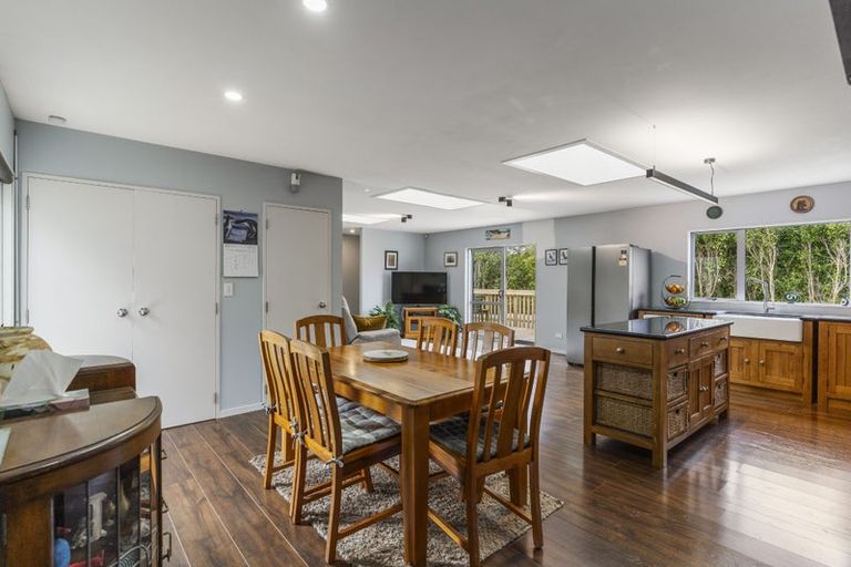 Photo of property in 89 Shakespear Road, Army Bay, Whangaparaoa, 0930