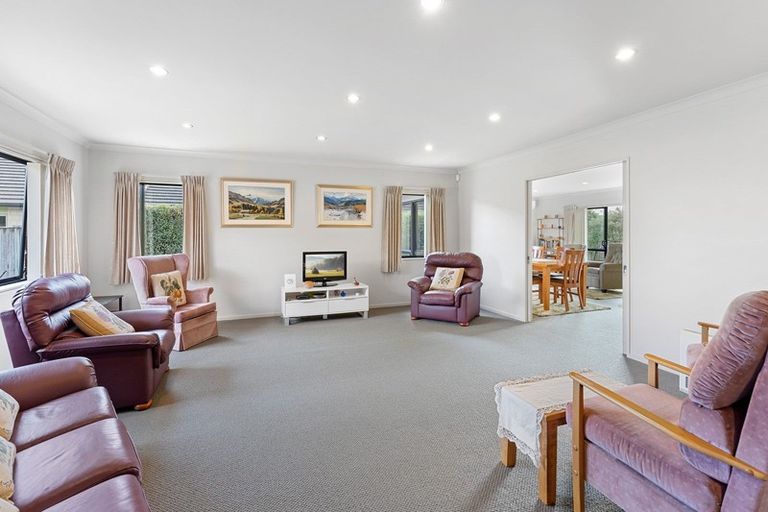 Photo of property in 18 Ludlam Way, Otaki, 5512