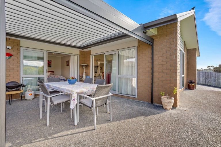 Photo of property in 7 Lockyer Road, Kumeu, 0810