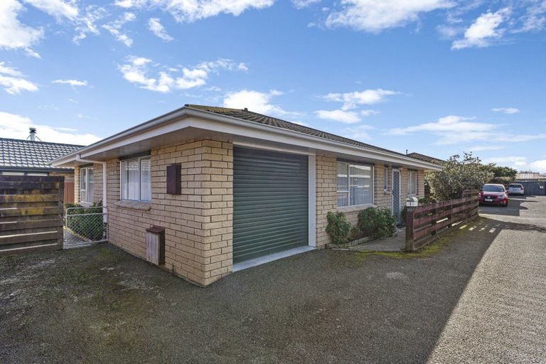 Photo of property in 1/99 Vogel Street, Roslyn, Palmerston North, 4414