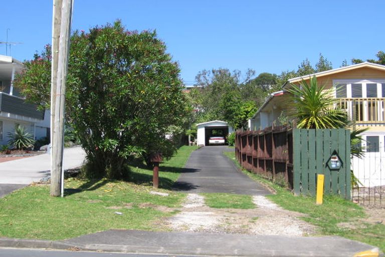 Photo of property in 1/18 Glenvar Road, Torbay, Auckland, 0630