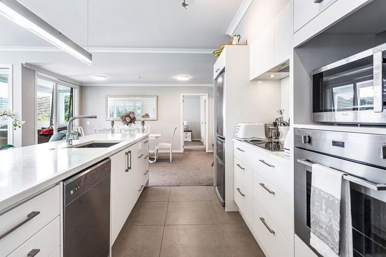 Photo of property in 102 Eaves Bush Parade, Orewa, 0931