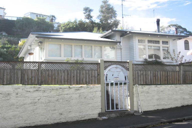 Photo of property in 77 Milton Road, Bluff Hill, Napier, 4110