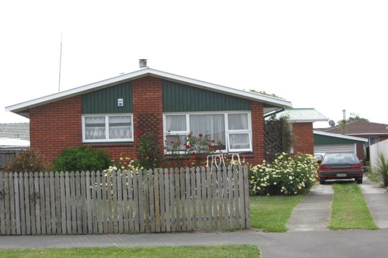 Photo of property in 64 Frensham Crescent, Woolston, Christchurch, 8062