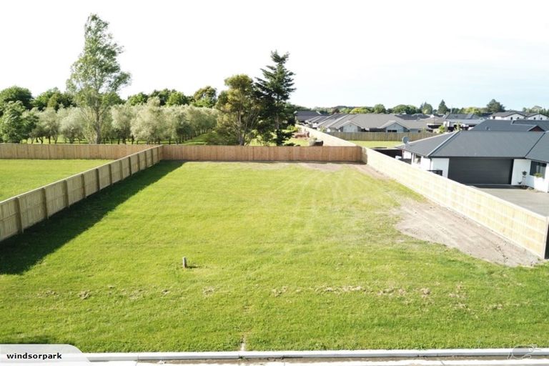 Photo of property in 17 Chatsworth Avenue, Rangiora, 7400