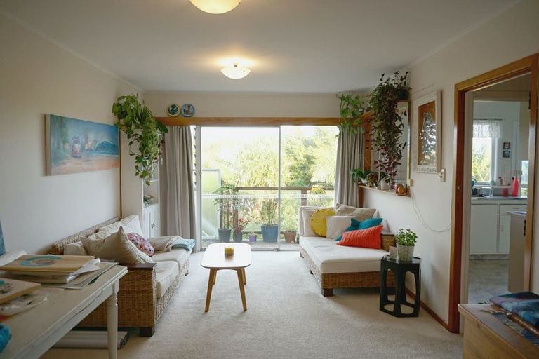 Photo of property in 1/18 Fowler Street, Northcote, Auckland, 0627