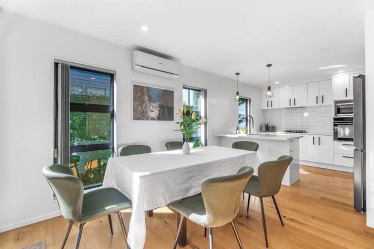 Photo of property in 19a Muir Avenue, Mangere Bridge, Auckland, 2022