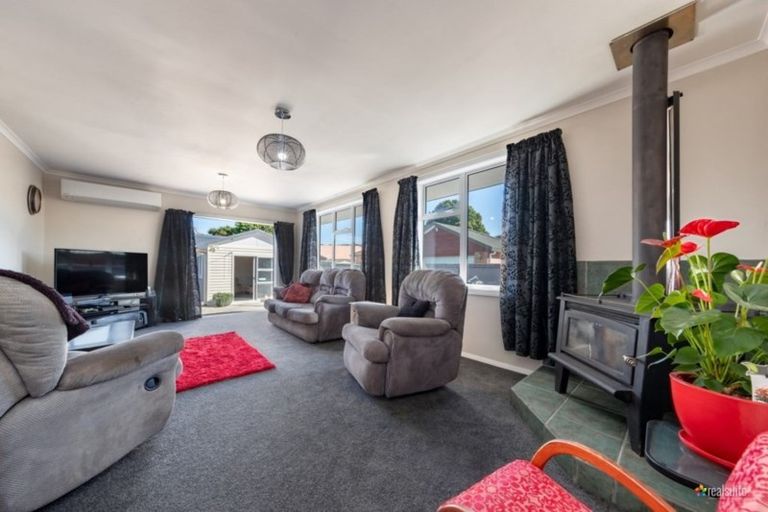 Photo of property in 2a Mcbain Grove, Avalon, Lower Hutt, 5011