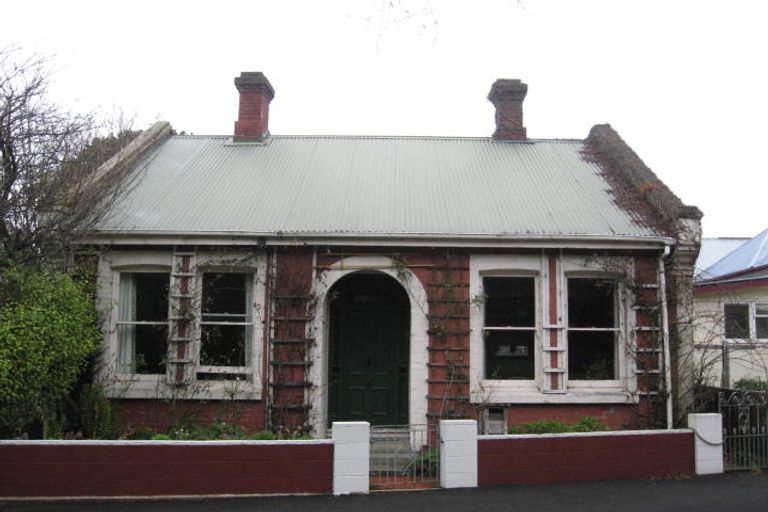 Photo of property in 2 Willowbank, North Dunedin, Dunedin, 9016