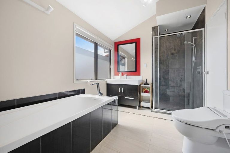 Photo of property in 12a Estelle Place, Farm Cove, Auckland, 2012