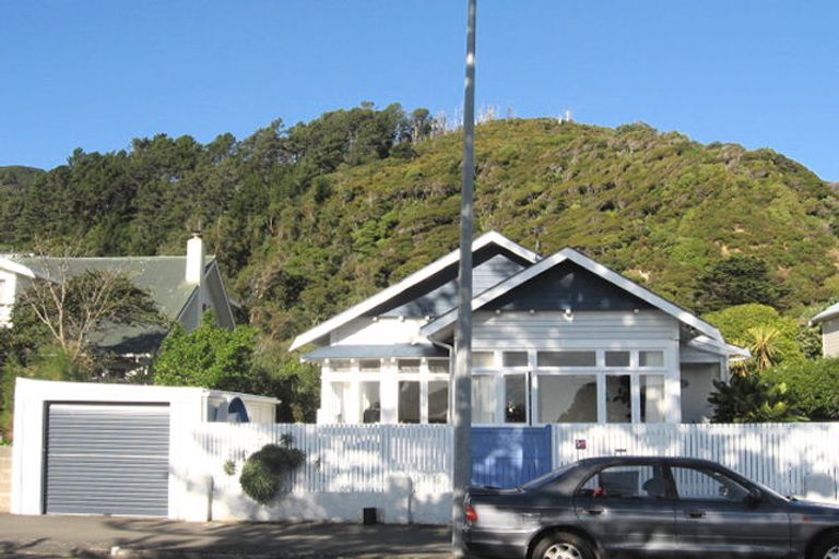 Photo of property in 57 Marine Parade, Eastbourne, Lower Hutt, 5013